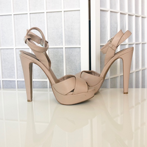 STEVE MADDEN Nude Peep Toe Heels - Picture 6 of 7